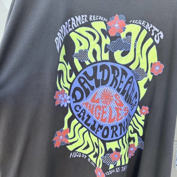 DAYDREAMER We are One Under Sun Merch Tee Sz L - Picture 5 of 12